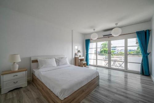 Prawet House | City Home 4BR near Hua Mak station with parking