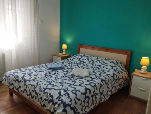 Kinosargous Apartment | Colorful apartment 5 minutes walk from Acropolis