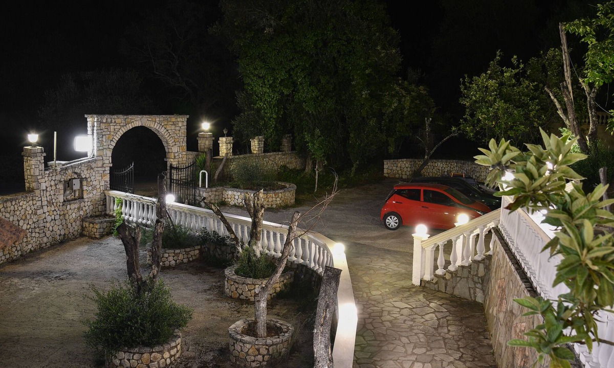 Dafnata Apartment | Corfu Room apartments