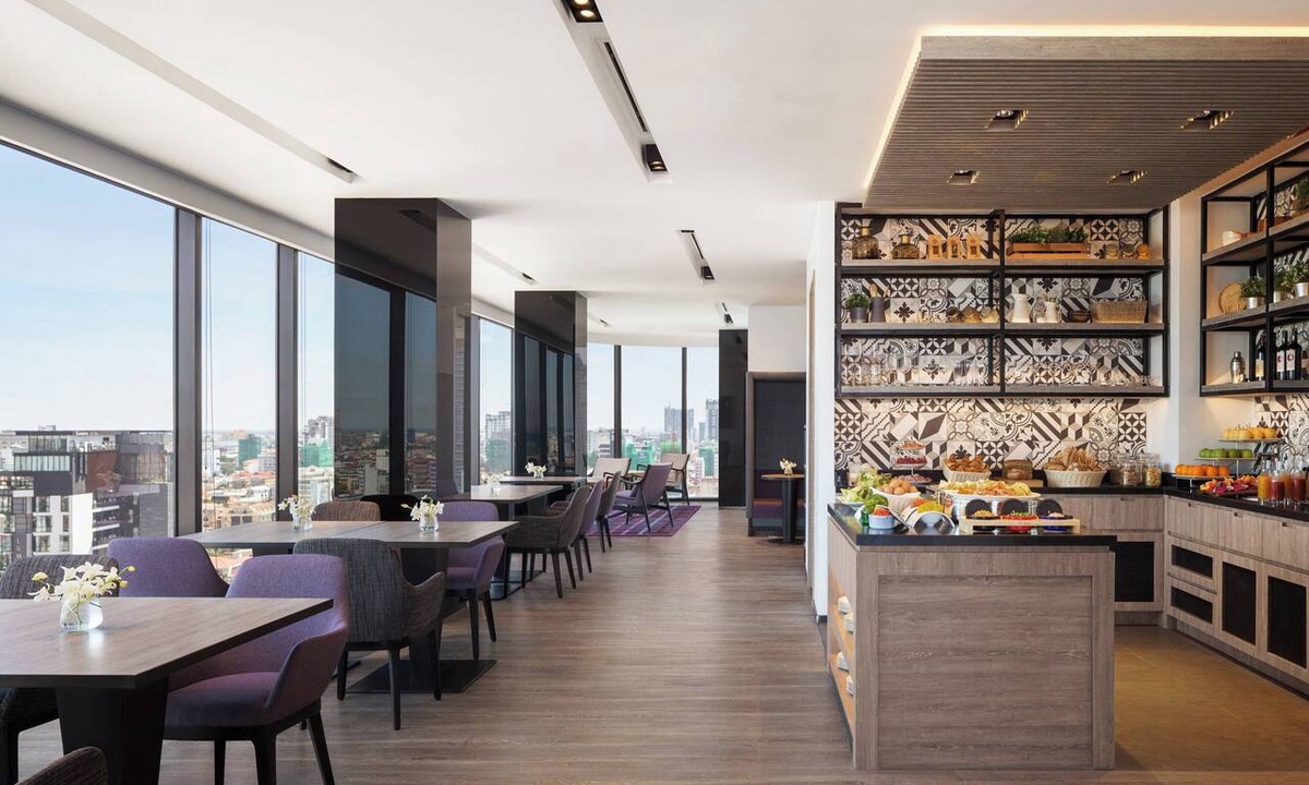 Phnom Penh City Centre Hotel | Courtyard by Marriott Phnom Penh