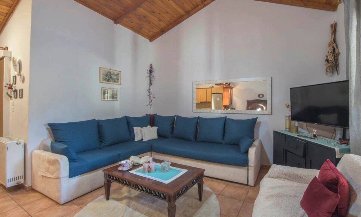 Marousi House | Cozy Apartment In Marousi