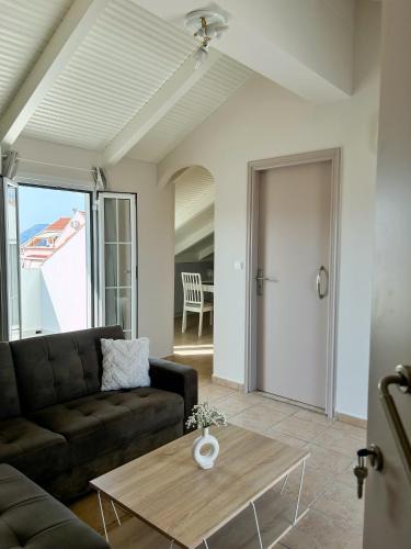 Argostoli Town Apartment | Cozy City Loft
