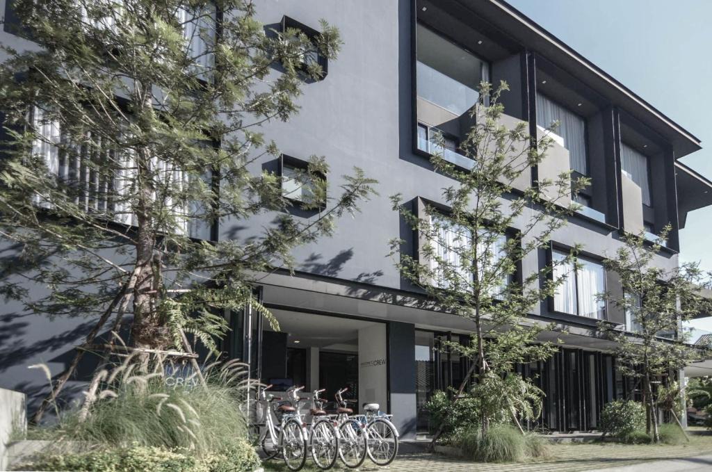Wua Lai Hotel | CREW Hotel