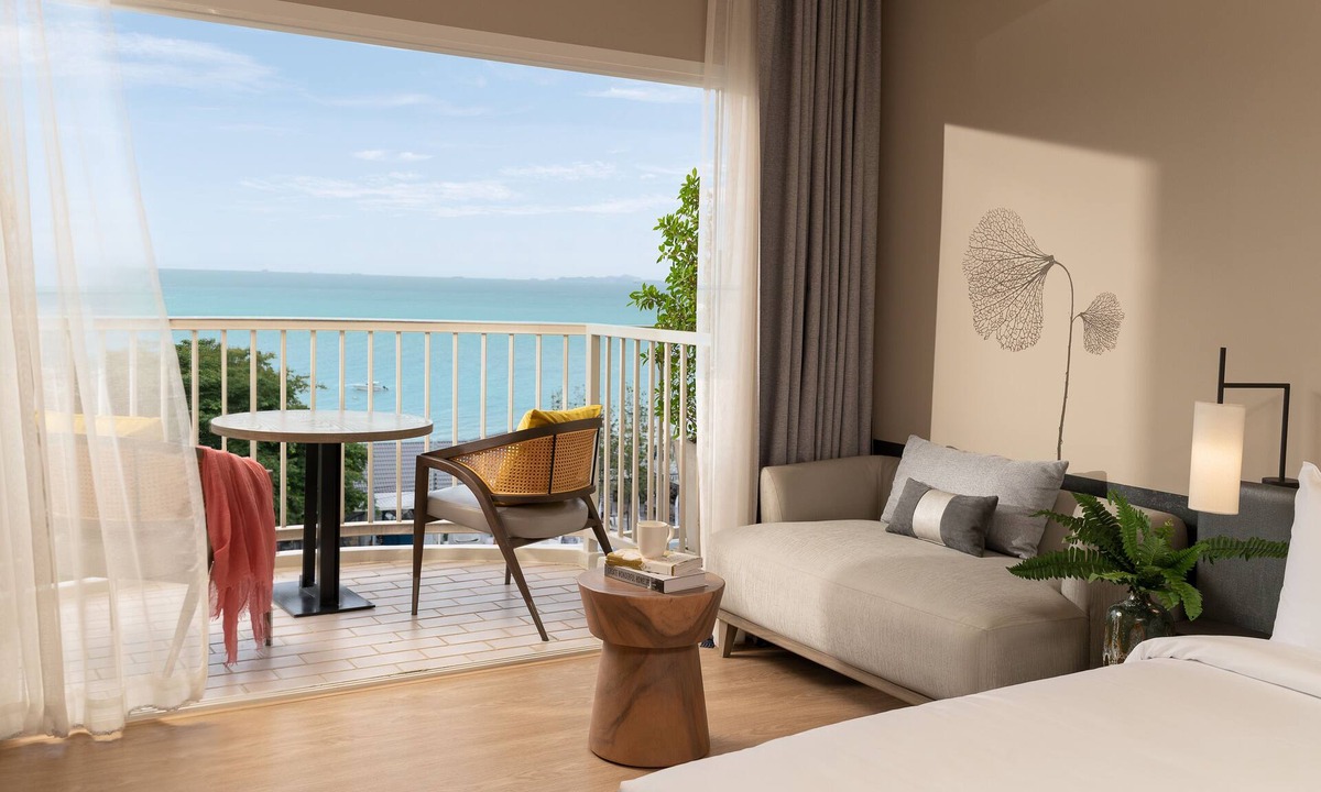 Pratumnak Hill Hotel | Cross Pattaya Pratamnak
