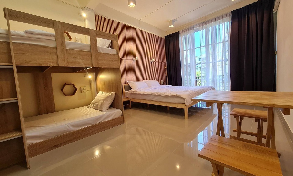 Ratchathewi Hostel | De Chalet