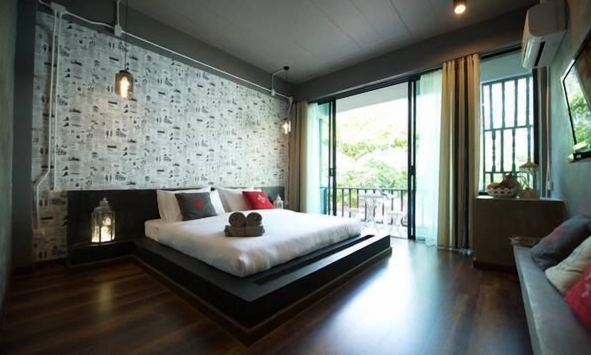 Hat Sai Ri Hotel | De Sea Almond Hotel Chumphon