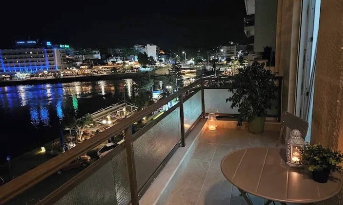 Chalcis Apartment | Debbies apartment over the water!