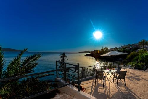 Salamis House | Deep Blue Escape Villa Salamina