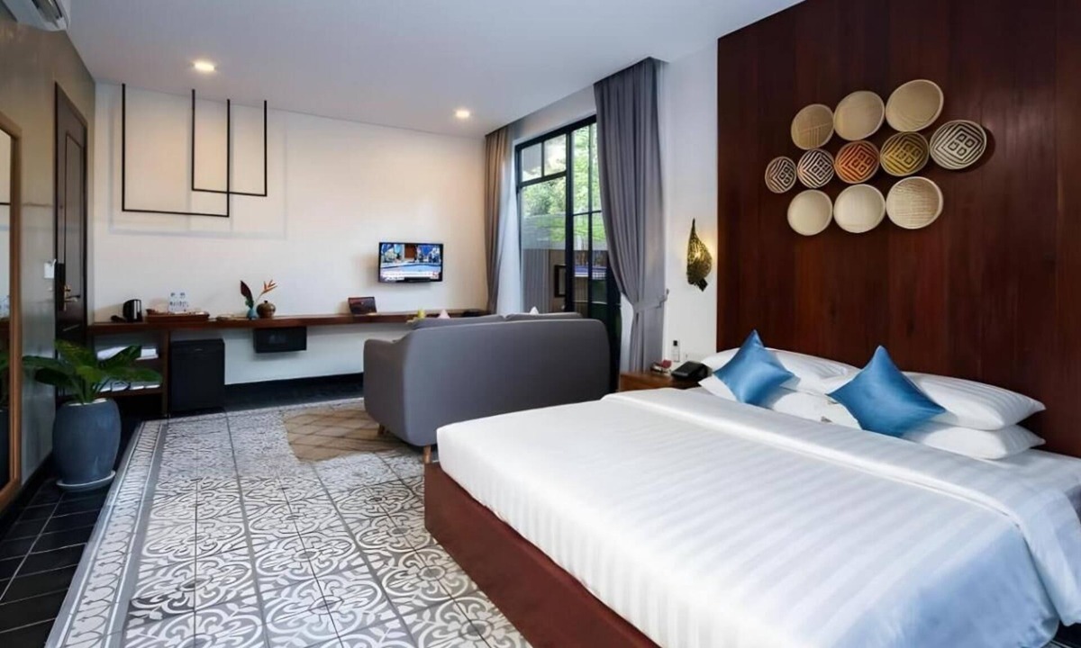 Wat Bo Area House | Deluxe Double Room with Patio or Balcony