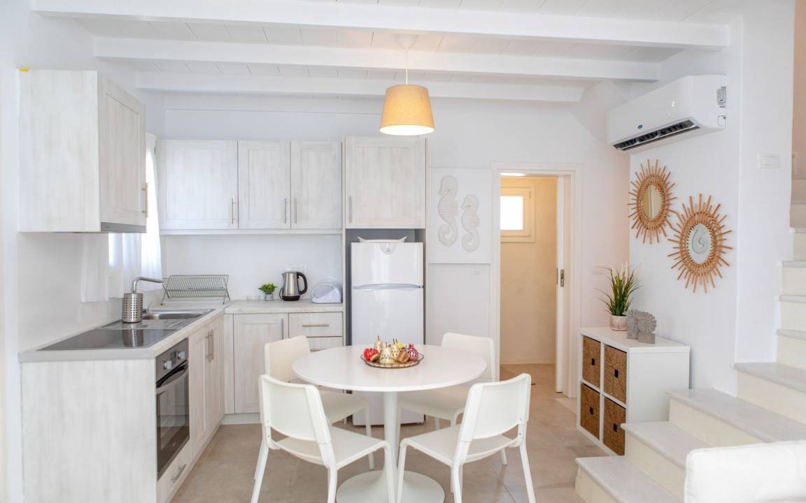 Naxos House | Deluxe Naxos Villa Villa Makares 4 Bedroom Private Pool A Stone's Throw To The Beach Pyrga