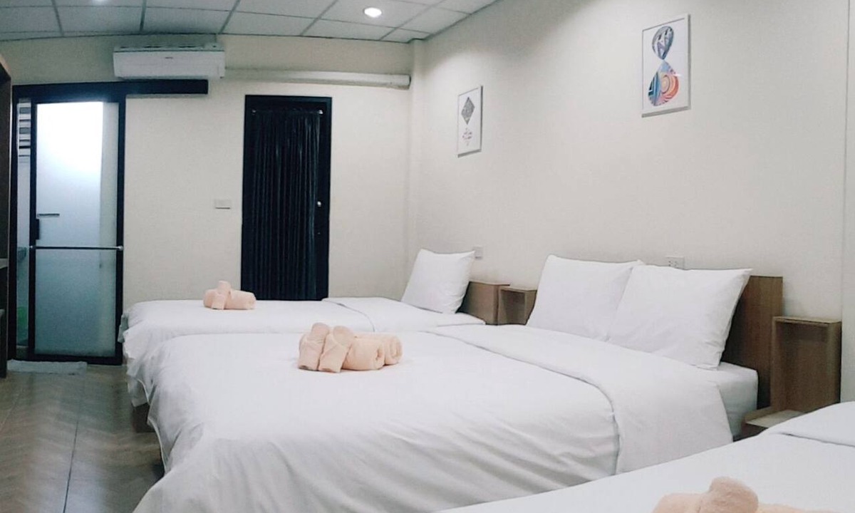 Ban Chang Lo Hotel | Double D Rooms & Cafe