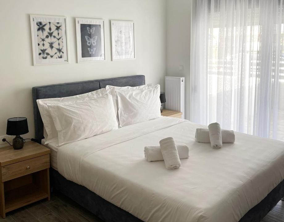 Perea Apartment | Eantos Studios and Suites