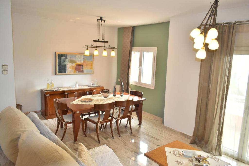Trikala Apartment | Elegant Apartment "Δίπλα Στον Μύλο Των Ξωτικών"