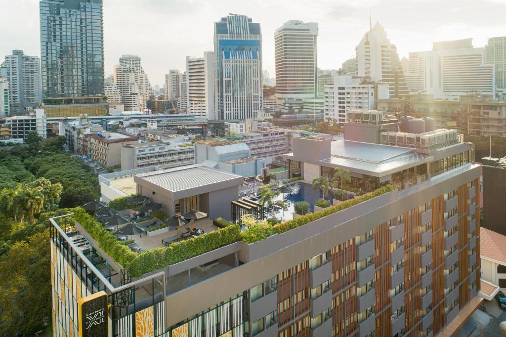 Nana Hotel | Eleven Bangkok Sukhumvit 11 by Kingston Hotels