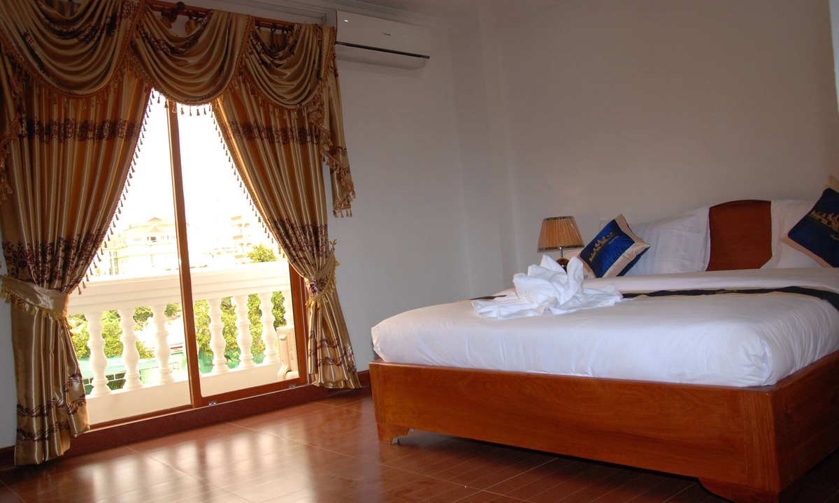 Svay Pao Hotel | Emerald BB Battambang Hotel