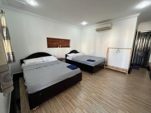 Taphul Village Area Hostel | Errol's Homestay and Hostel