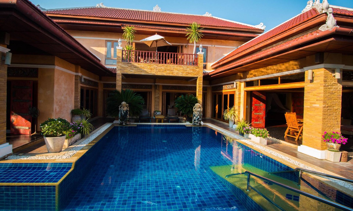South Pattaya Villa | Exclusive Balinese 7BR Villa for rent