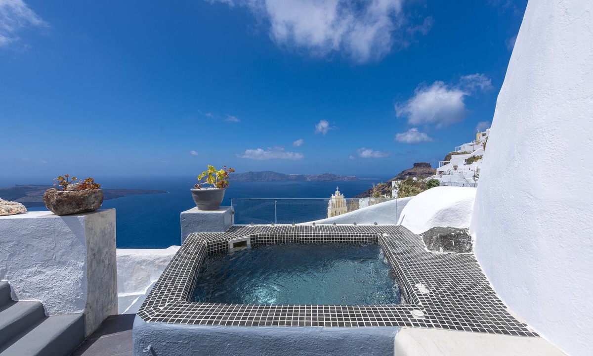 Firostefani House | Exclusive Suites