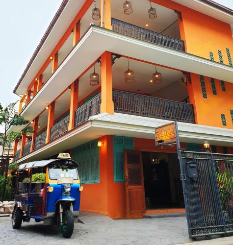 Bang Lamphu Lang Bed & Breakfast | Focal Local Bed & Breakfast