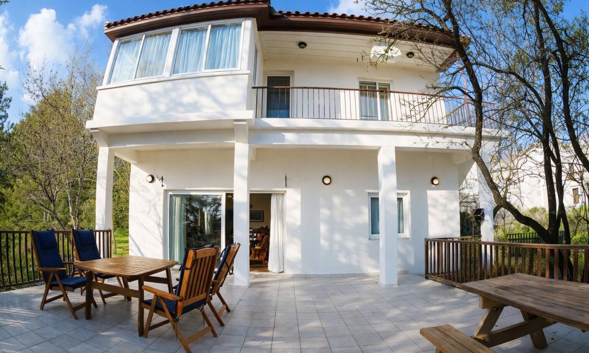 Vasa Koilaniou House | Forest Park Villa