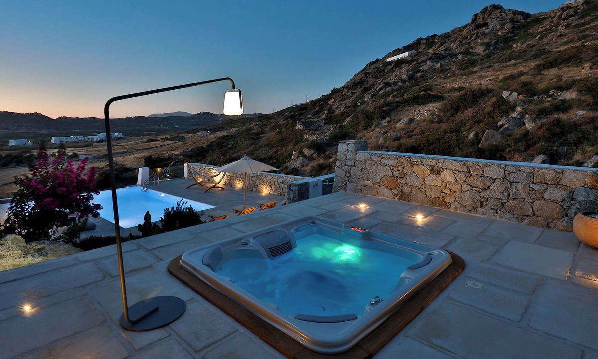 Maragas Villa | GAIA "well living house". Where luxury and nature live in harmony.