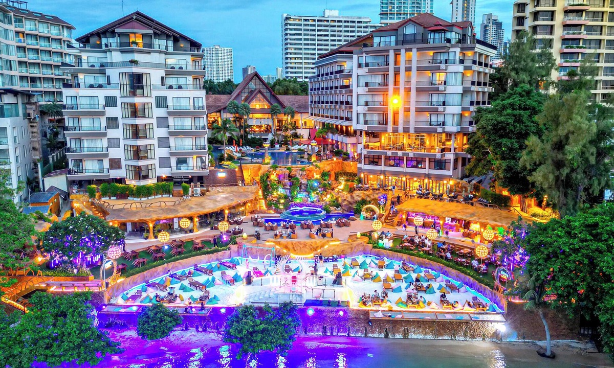 North Pattaya Resort | Garden Cliff Resort and Spa