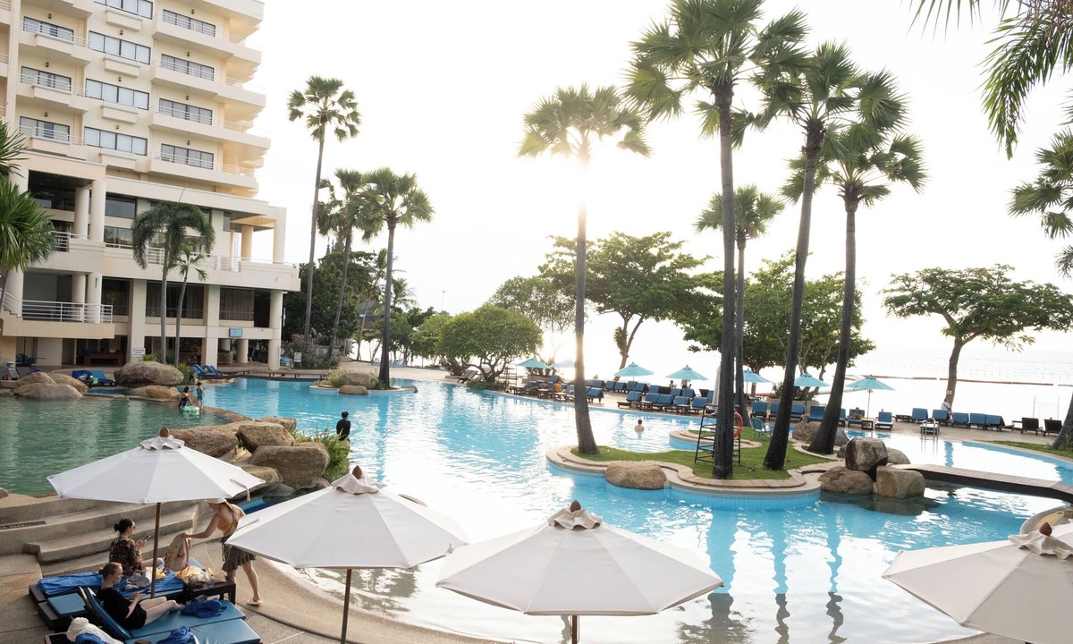 North Pattaya Resort | Garden Sea View Resort