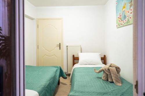 Galatas Apartment | Giotas House