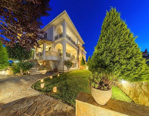 Drosia Apartment | Golden Coast Boutique - Luxury Living