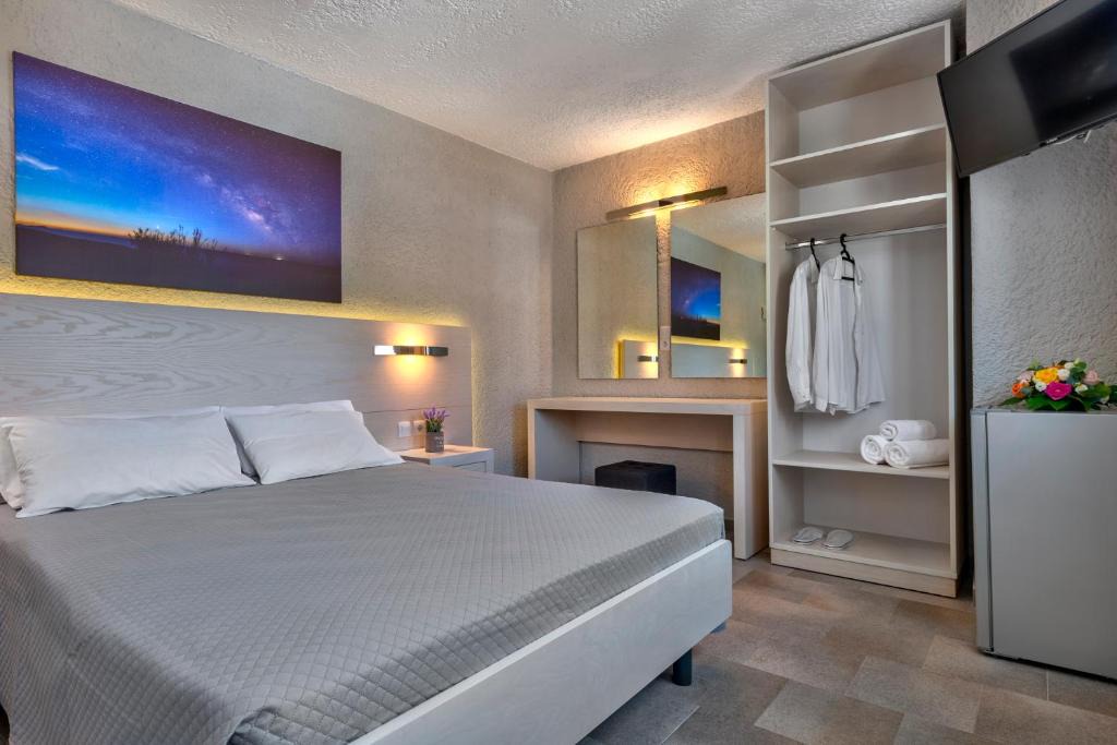 Ermoupoli Hotel | Halaris Rooms