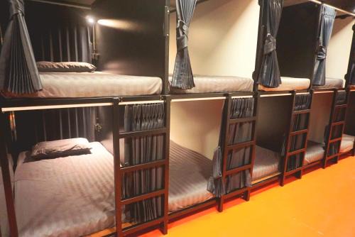 Silom Hotel | Hash Capsule Hostel Silom Soi 3