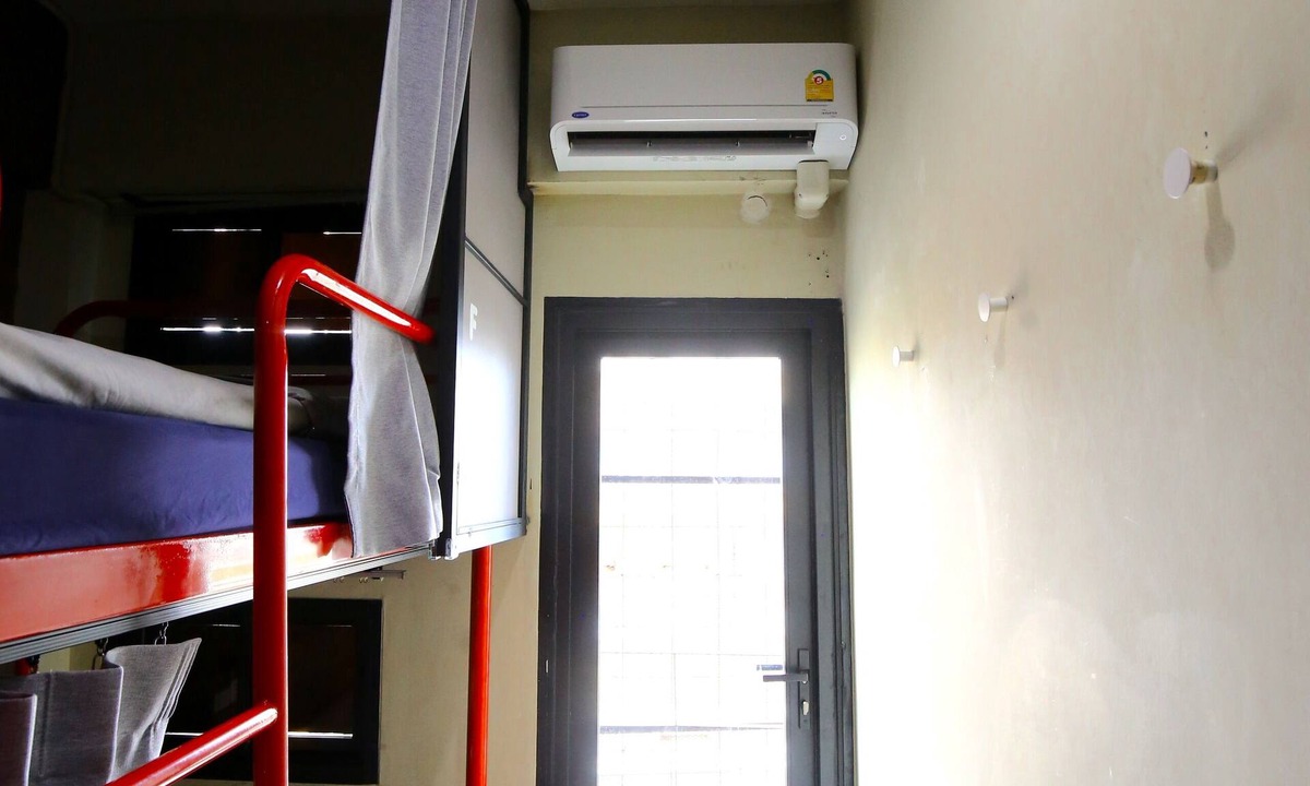 San Chao Pho Suea Hostel | Here We Go Bangkok