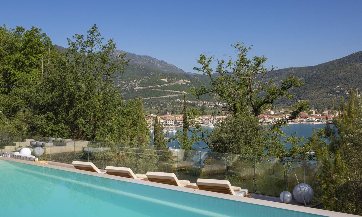 Yenion Villa | High-end Villa Lyra close to Desimi beach with heated pool
