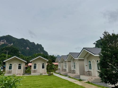 Khlong Sok Resort | Hills & Hush Khao Sok Eco Resort