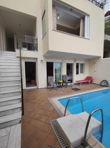 Ano Kipseli Villa | Hillside Villa, Private Pool , Panorama View & Free Parking 2km from Archaeological Museum