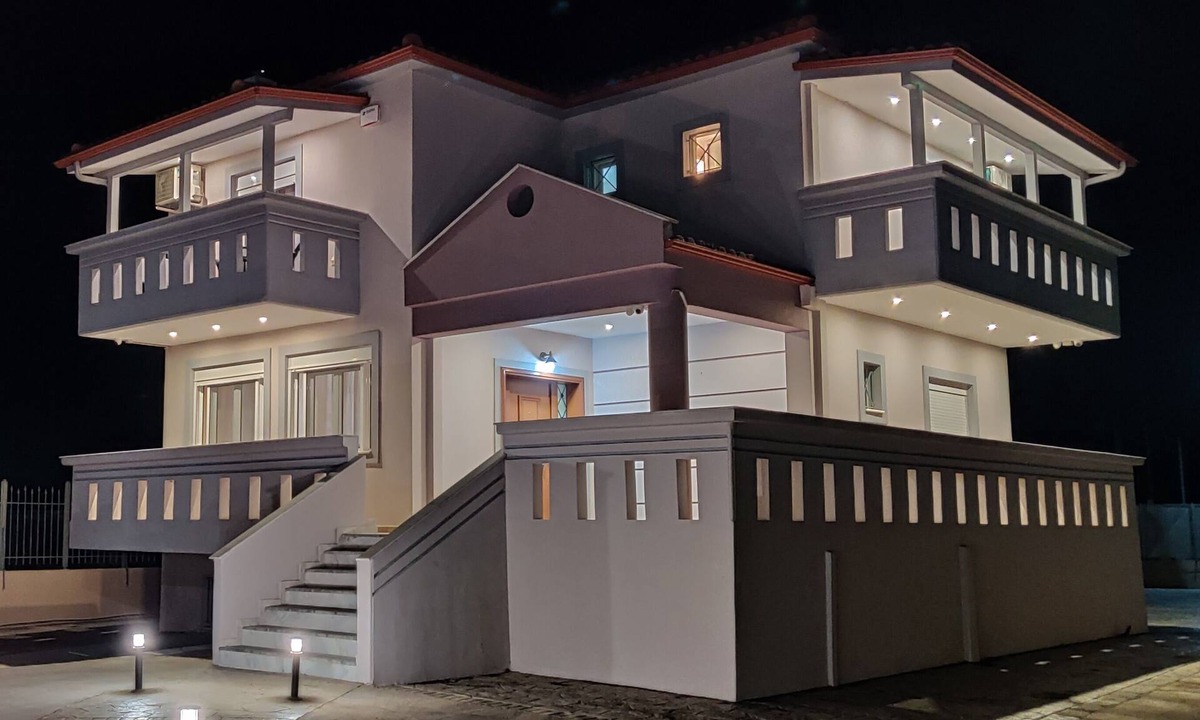 Kanelion House | Holiday Home 'Villa Elida' with Private Terrace, Wi-Fi and Air Conditioning