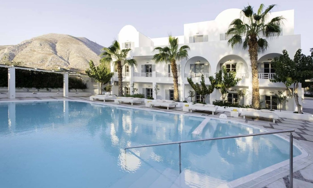 Kamari Hotel | Hotel 28