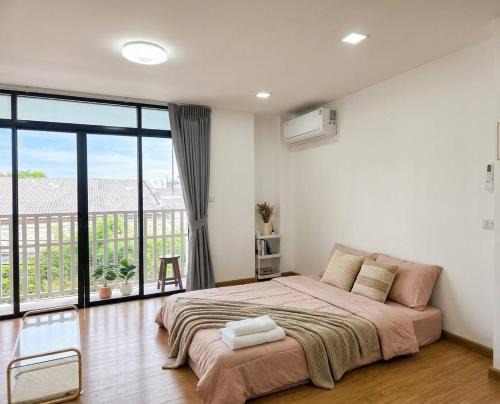 Racha Thewa Apartment | Hugg daily airport