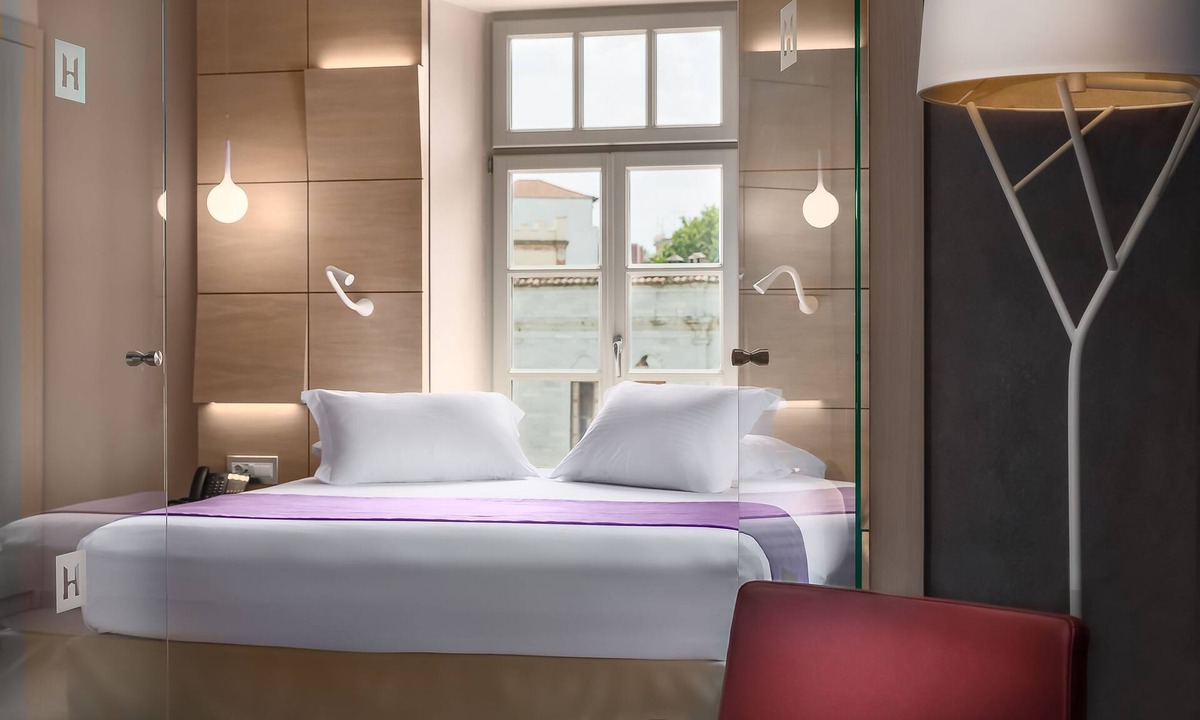 Drama Hotel | Hydrama Grand Hotel