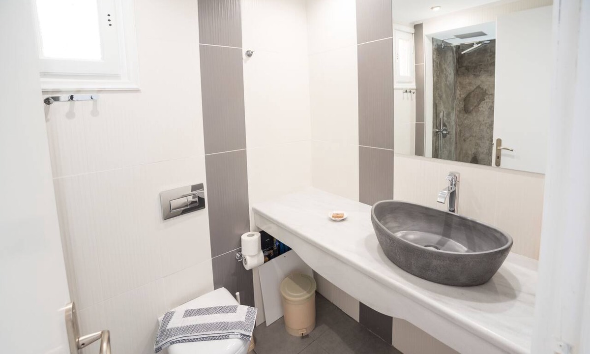 Kamari House | Ifestia Hotel Santorini