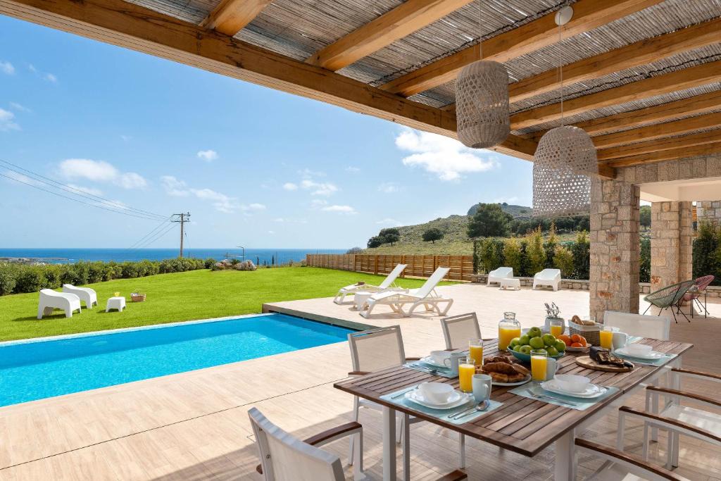 Pefkos Villa | Ikaros Villa