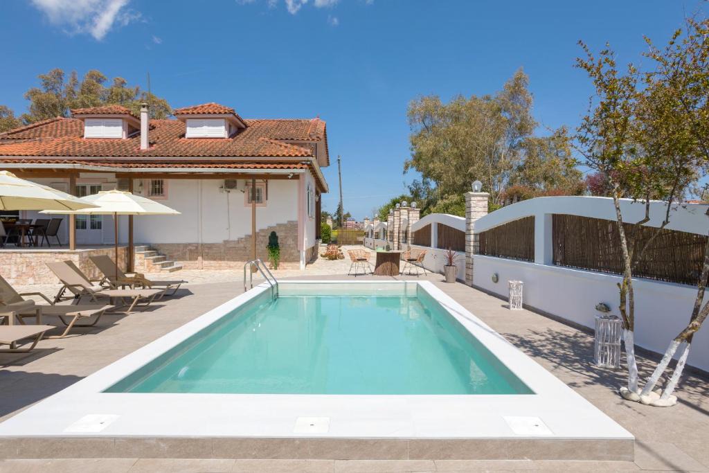 Agrilia House | Ilenia's 3 Bedroom House With Private Pool
