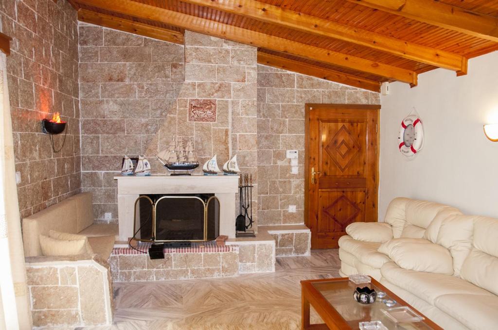 Kanelion Apartment | Ionian Sunset Beach Apartment