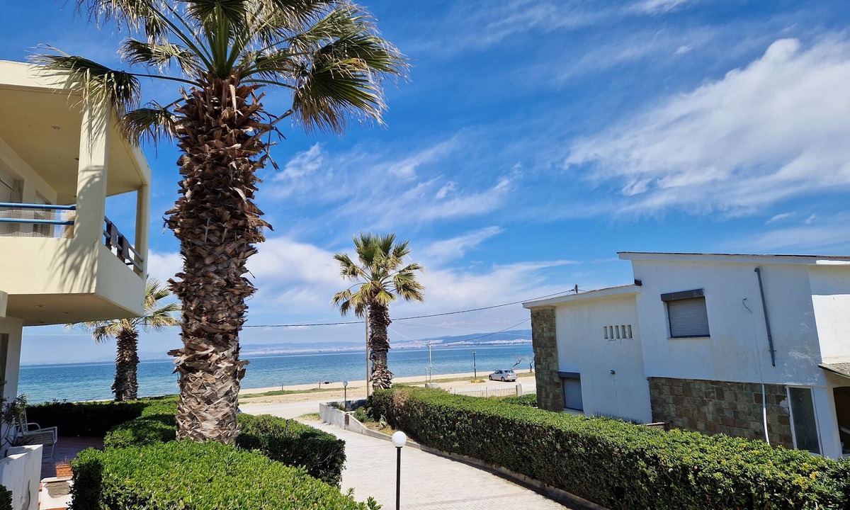 Agia Triada Apartment | Jani's Beach House, 30meter from the beach , 9 km from the airport