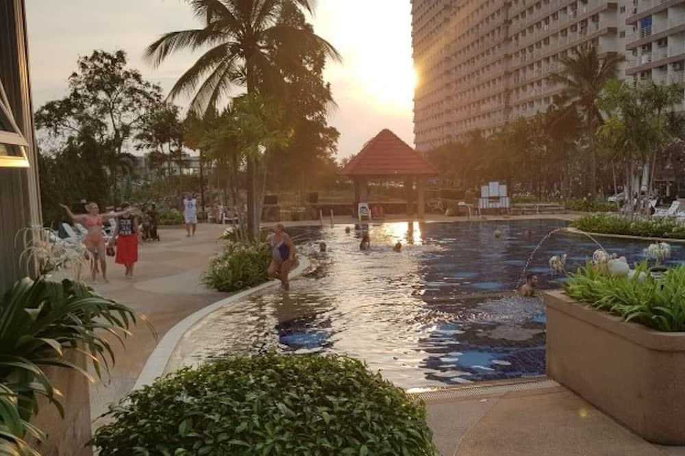 South Pattaya Condo | Jomtien Beach Condominium A2 F12 R13