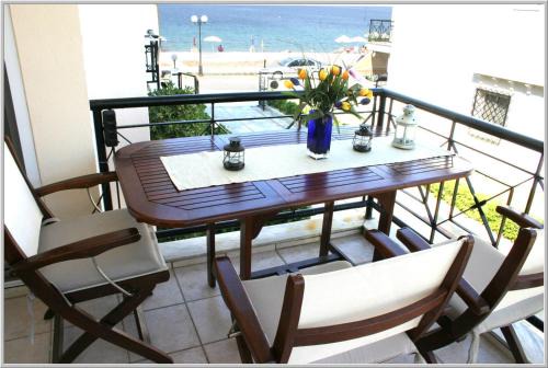 Toroni Apartment | Just 20 meters from the beach