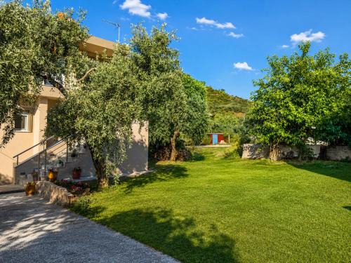 Prinos Apartment | Katsanikos Apartments
