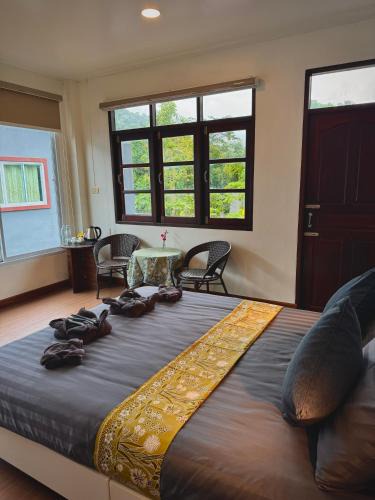 Khlong Sok Bed & Breakfast | khaosok Center Guesthouse