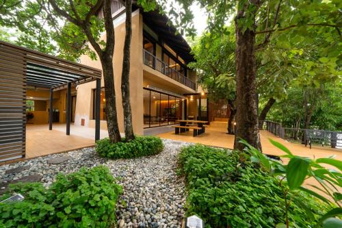 Mu Si Villa | Khaoyai Kirimaya Atta Residence 5 BR Villa