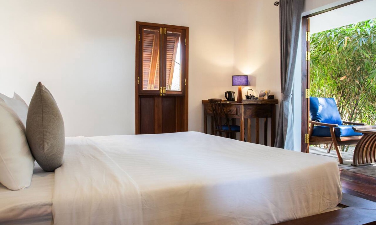 Kampot Hotel | Khla Lodge Double Room - with garden view